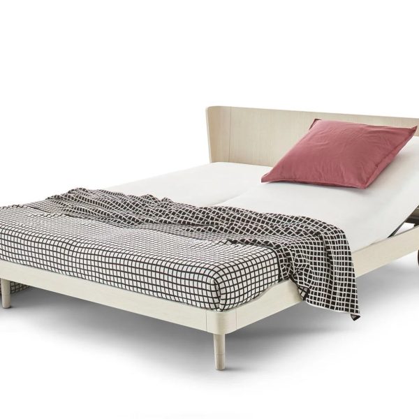 LMC_Auping_Noa_Bed_Raised_Dressed